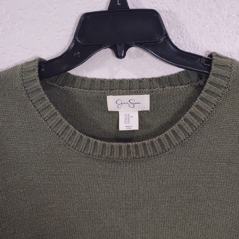 JESSICA SIMPSON, Size XL Green Sweater with Floral Sleeve Design - Picture 3 of 17